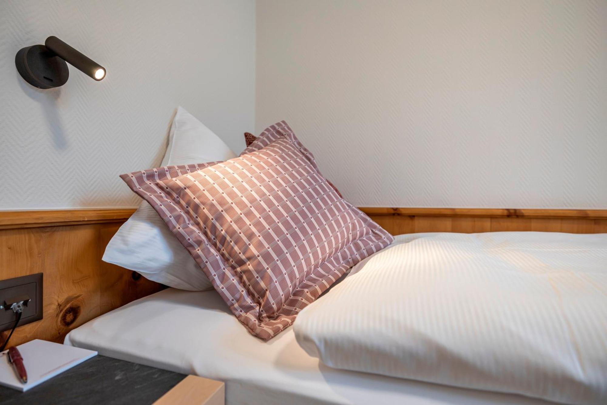 Hotel Steinbock Понтрезина Номер фото